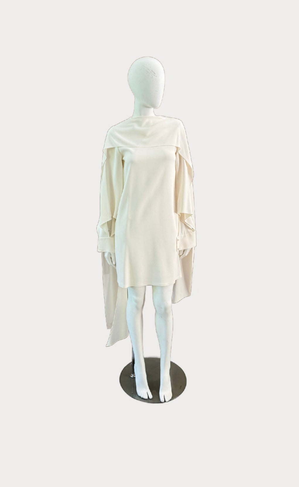 Fendi - Long White Gown w/ Neck Tie (Size 36)